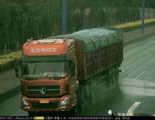 五大曝光行動雷霆出擊 青城交警嚴(yán)查大貨車闖禁行